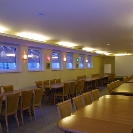 Hotel Bielany เบียลานี วร็อคลาฟสเกีย ภายนอก รูปภาพ
