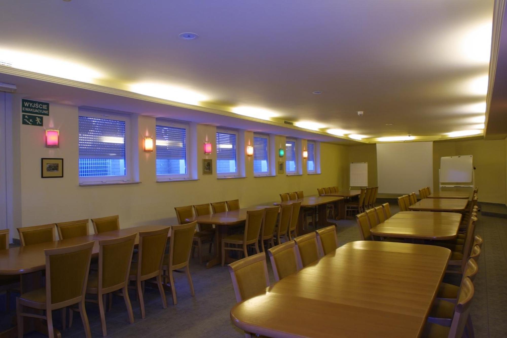 Hotel Bielany เบียลานี วร็อคลาฟสเกีย ภายนอก รูปภาพ