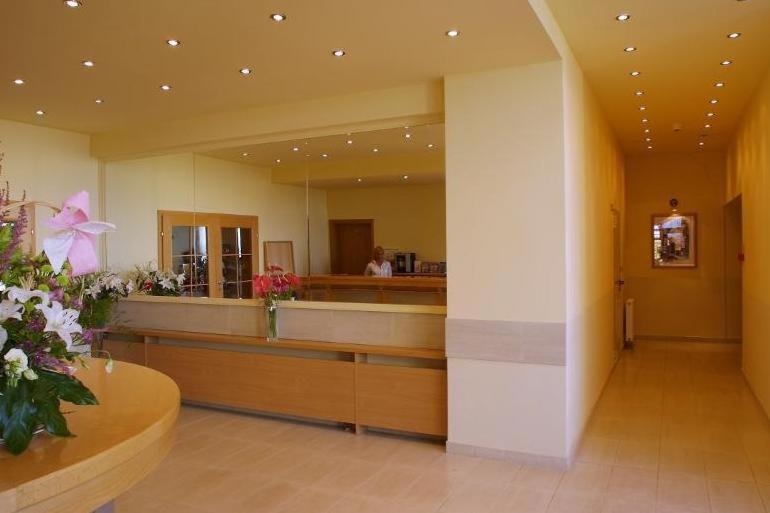 Hotel Bielany เบียลานี วร็อคลาฟสเกีย ภายนอก รูปภาพ