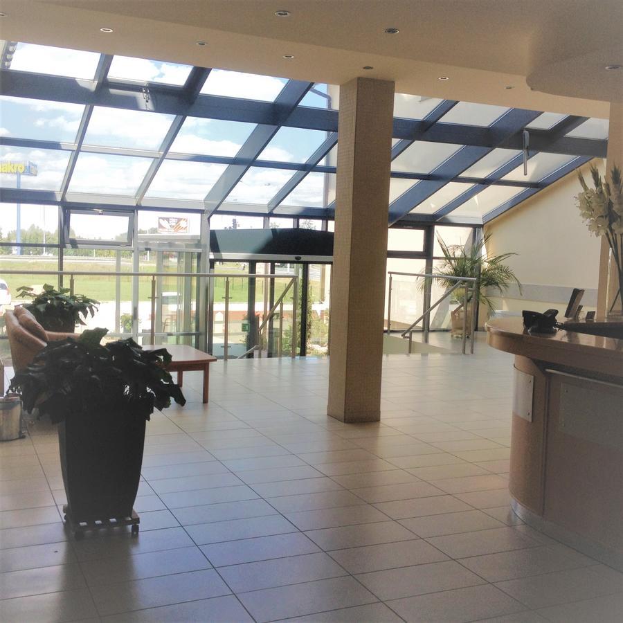 Hotel Bielany เบียลานี วร็อคลาฟสเกีย ภายนอก รูปภาพ