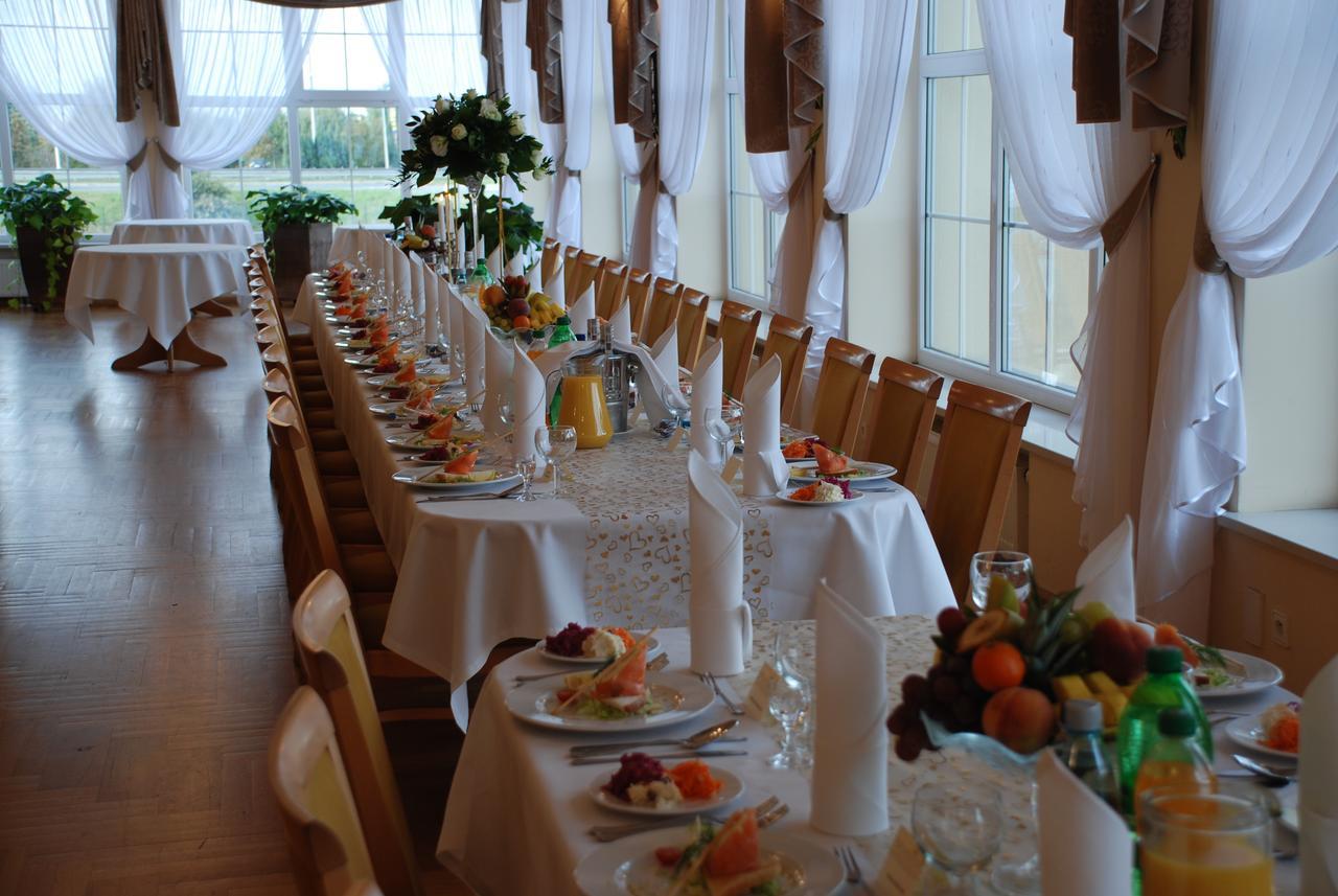 Hotel Bielany เบียลานี วร็อคลาฟสเกีย ภายนอก รูปภาพ