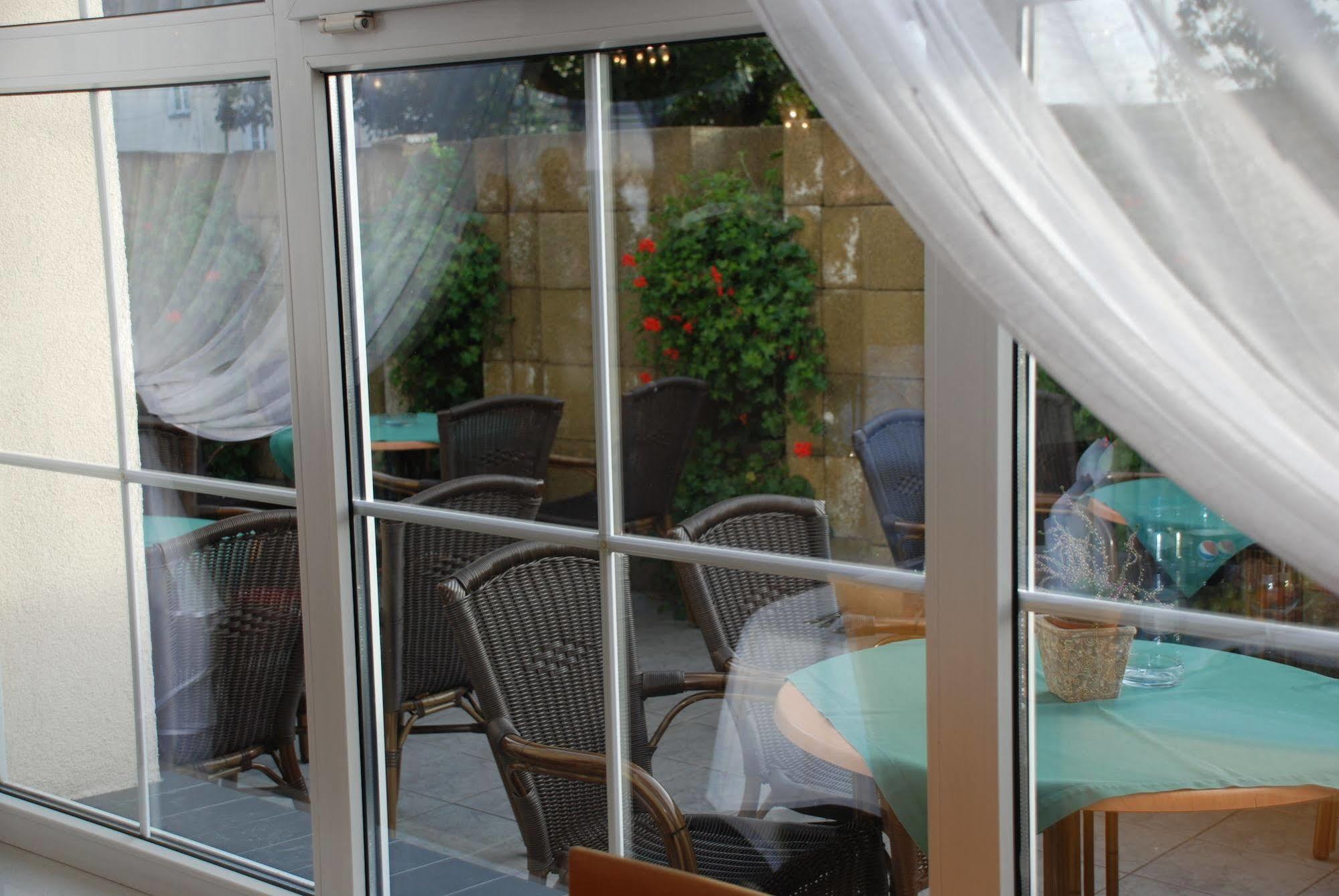 Hotel Bielany เบียลานี วร็อคลาฟสเกีย ภายนอก รูปภาพ
