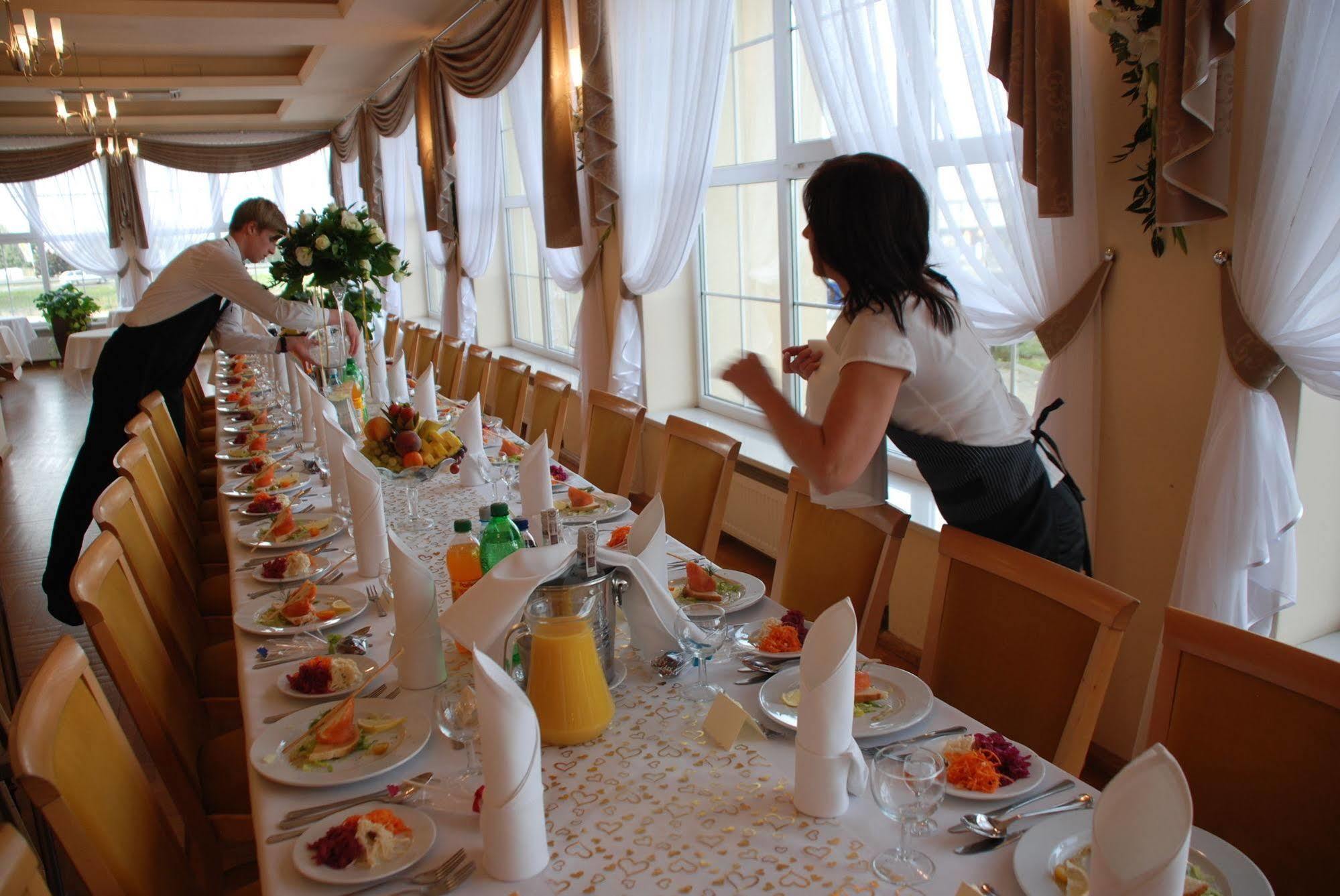 Hotel Bielany เบียลานี วร็อคลาฟสเกีย ภายนอก รูปภาพ
